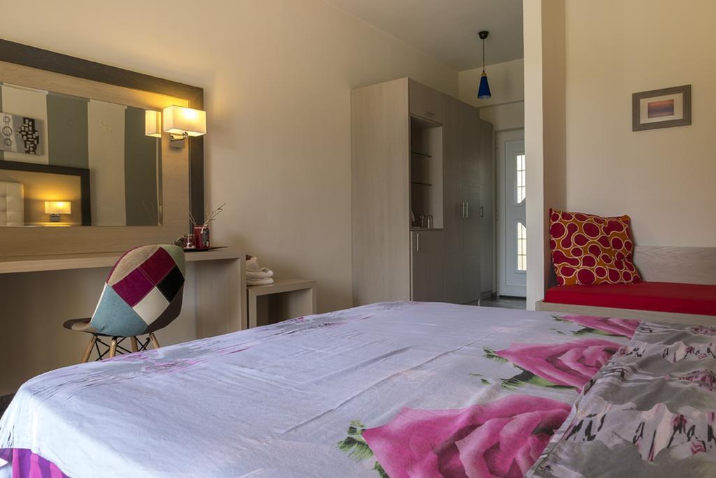 Apartamento Korakas Beach Rodakino Exterior foto